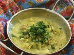 Punjabi Style Chicken Soup with Cabbage