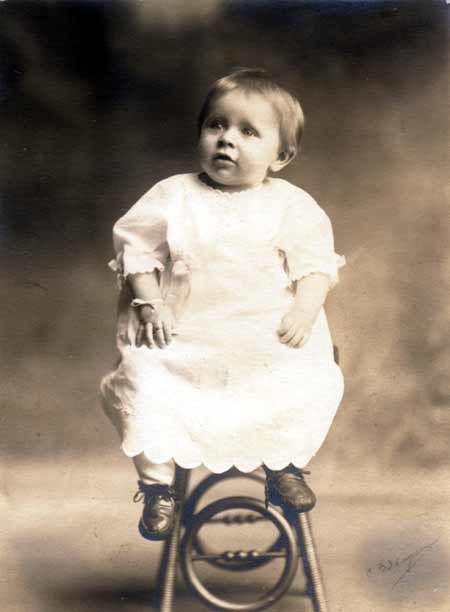 Ruth@9mo-Xmas1915