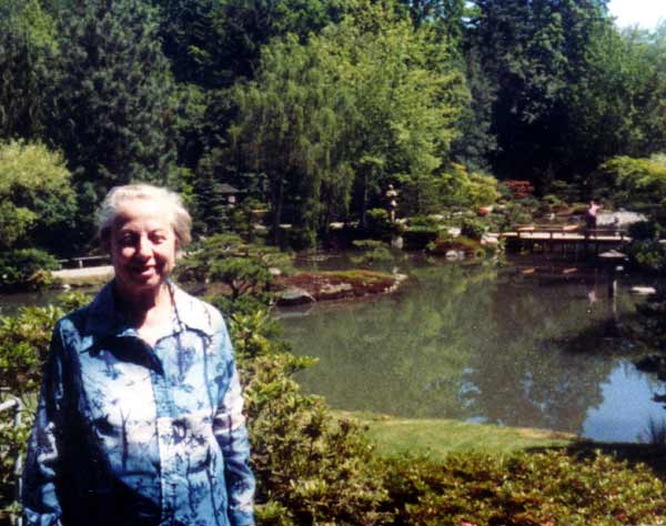 Ruth-JapaneseGarden-Seattle1983