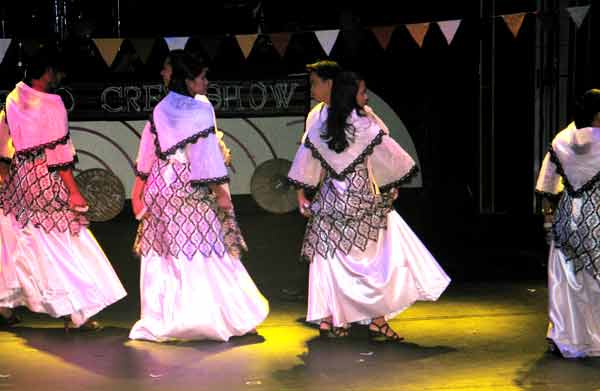 FolkDancers-041705-1204a