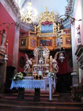 altar-042805-844a