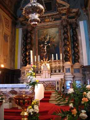 church-altar-050505