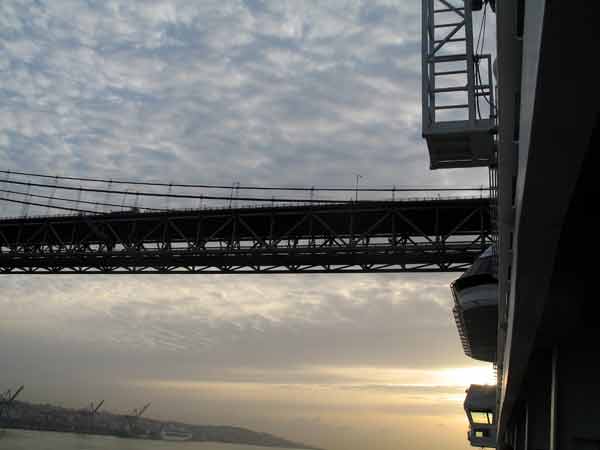 PassUnderBridge-042005-728a