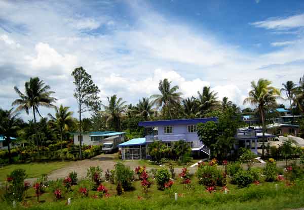 2440-RoadsideHouses-071014-1144a