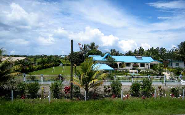 2441-RoadsideHouses-071014-1144a