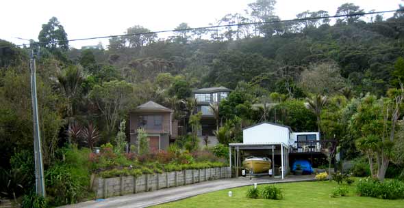 2636-Neighborhood-071017-1051a