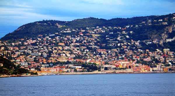 Villefranche-Coast-c-042405-728a