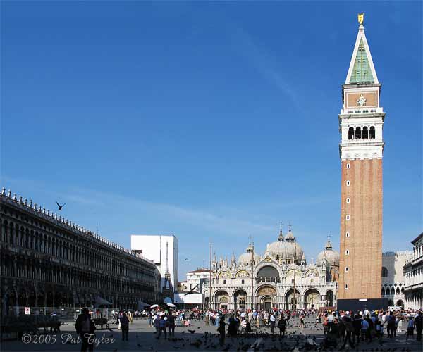 PiazzaSanMarco-043005-513p