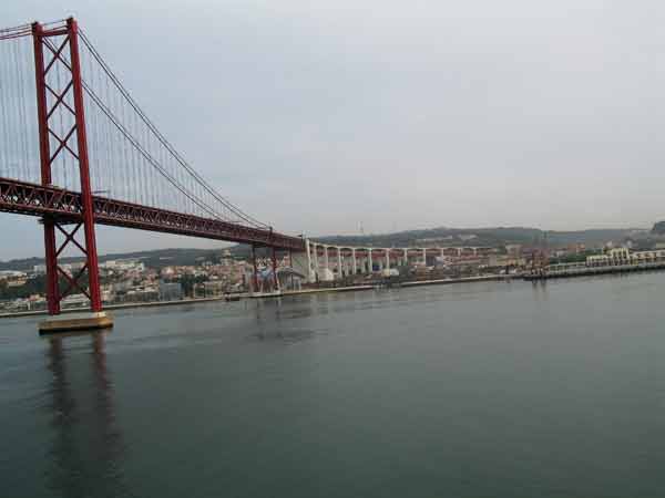 PastTheBridge-042005-728a