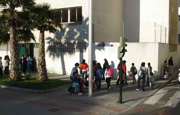 WalkToSchool-042105-859a